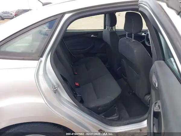1FADP3F2XJL246535 2018 FORD FOCUS - Image 8