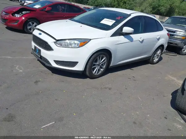 1FADP3F2XJL250665 2018 FORD FOCUS - Image 2