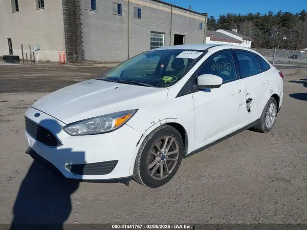 1FADP3F2XJL253047 2018 FORD FOCUS - Image 2