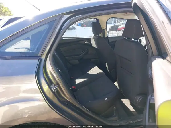1FADP3F2XJL255123 2018 FORD FOCUS - Image 8