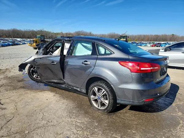 1FADP3F2XJL256076 2018 FORD FOCUS - Image 2