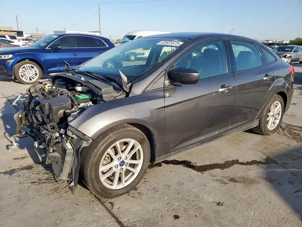 1FADP3F2XJL256272 2018 FORD FOCUS - Image 1