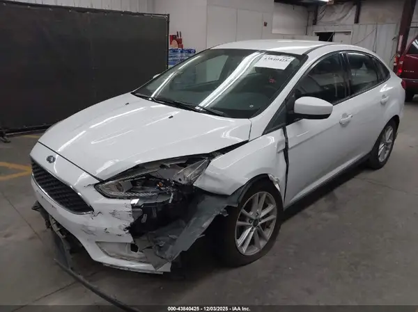 1FADP3F2XJL262198 2018 FORD FOCUS - Image 2
