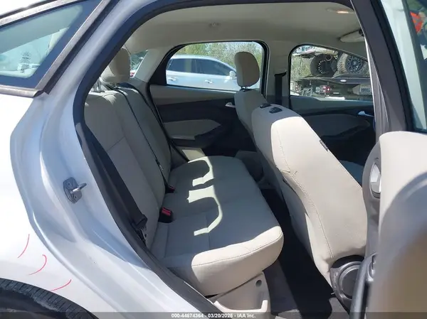 1FADP3F2XJL265604 2018 FORD FOCUS - Image 8