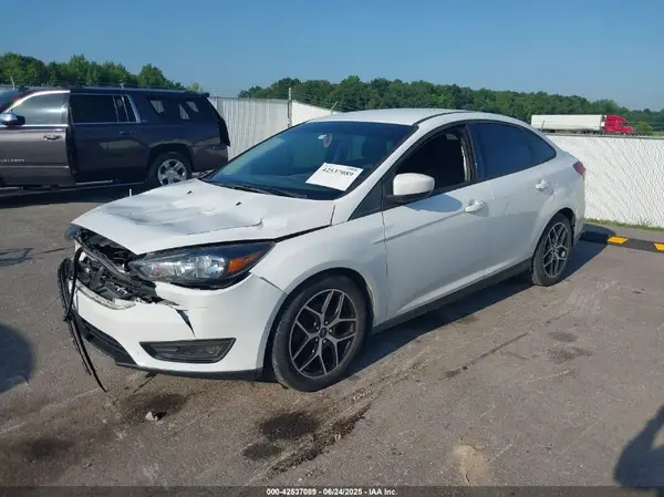 1FADP3F2XJL276733 2018 FORD FOCUS - Image 2