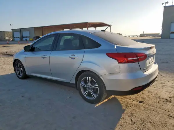 1FADP3F2XJL277462 2018 FORD FOCUS - Image 2