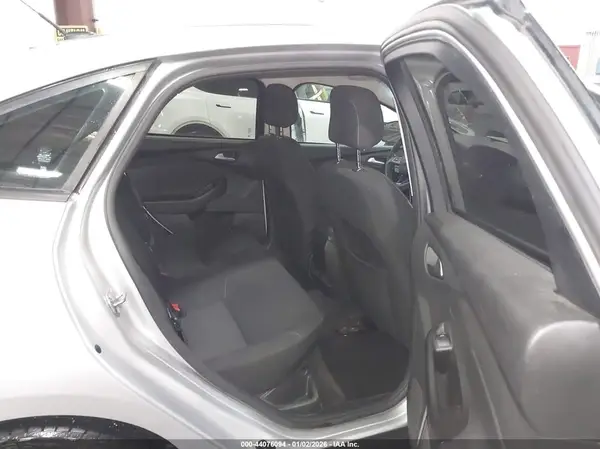 1FADP3F2XJL295346 2018 FORD FOCUS - Image 8