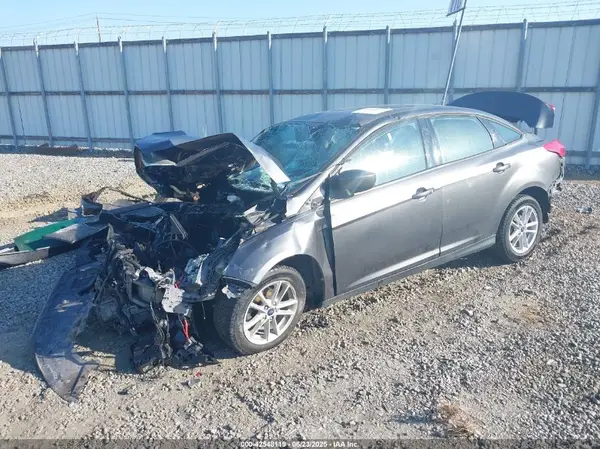 1FADP3F2XJL300061 2018 FORD FOCUS - Image 2