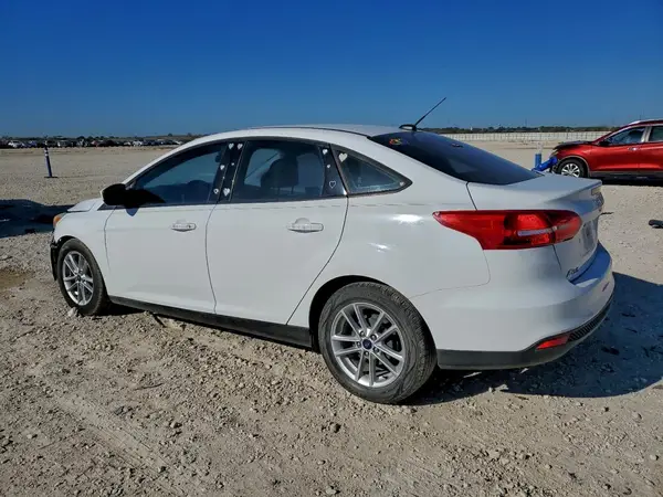 1FADP3F2XJL311979 2018 FORD FOCUS - Image 2
