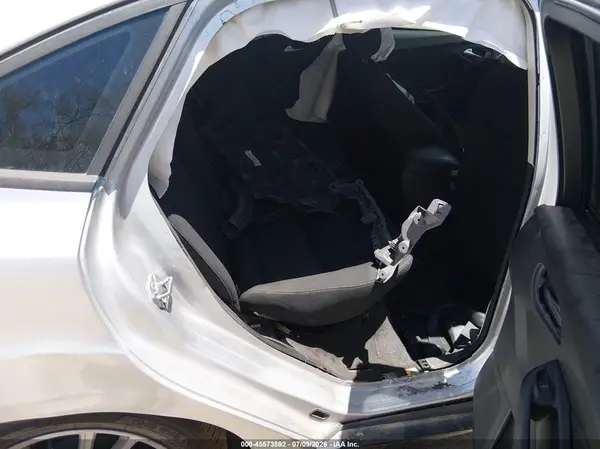 1FADP3F2XJL327468 2018 FORD FOCUS - Image 8