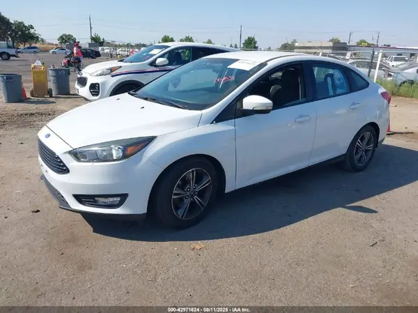 1FADP3FE0GL293270 2016 FORD FOCUS - Image 2