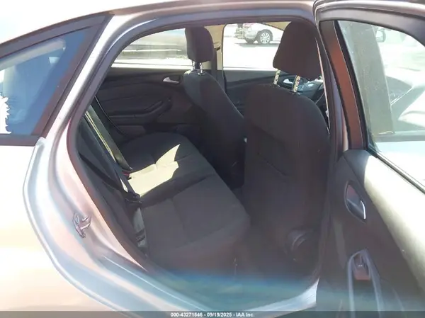 1FADP3FE0GL304865 2016 FORD FOCUS - Image 8