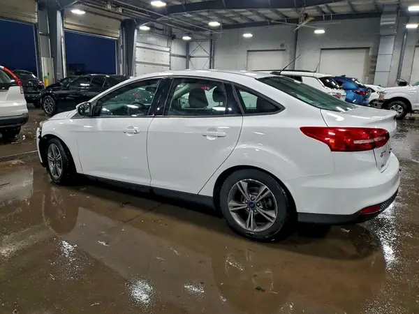 1FADP3FE0GL379873 2016 FORD FOCUS - Image 2