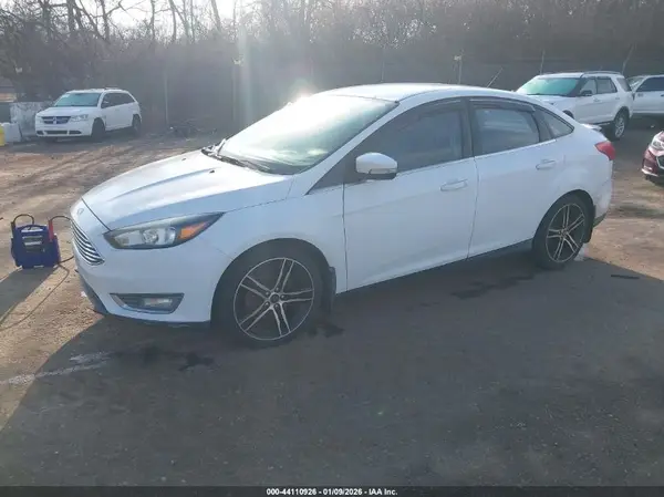 1FADP3FE0HL206971 2017 FORD FOCUS - Image 2
