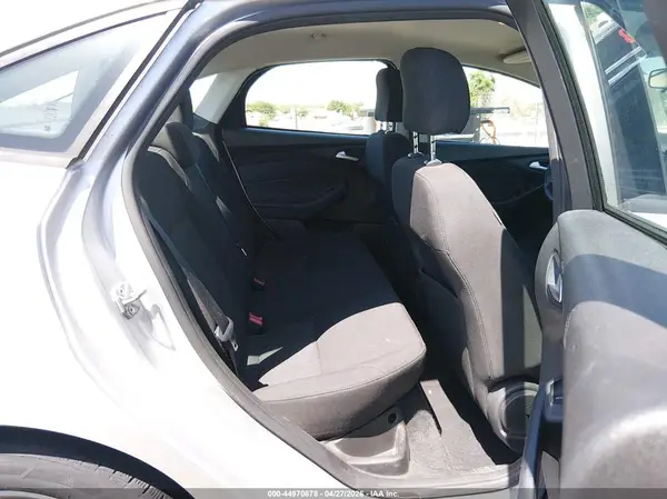 1FADP3FE0HL223589 2017 FORD FOCUS - Image 8
