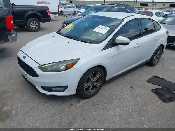 1FADP3FE0HL276552 2017 FORD FOCUS - Image 2