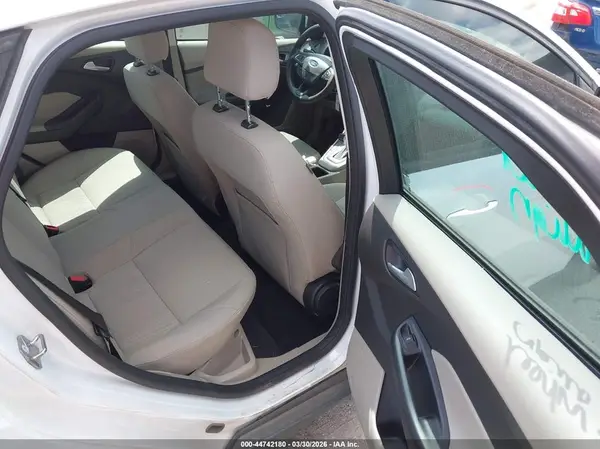 1FADP3FE0HL276552 2017 FORD FOCUS - Image 8