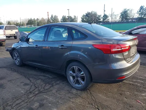 1FADP3FE0HL294193 2017 FORD FOCUS - Image 2