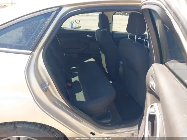 1FADP3FE0JL210850 2018 FORD FOCUS - Image 8