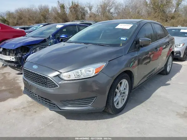 1FADP3FE0JL216311 2018 FORD FOCUS - Image 2