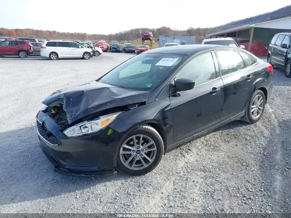 1FADP3FE0JL221105 2018 FORD FOCUS - Image 2