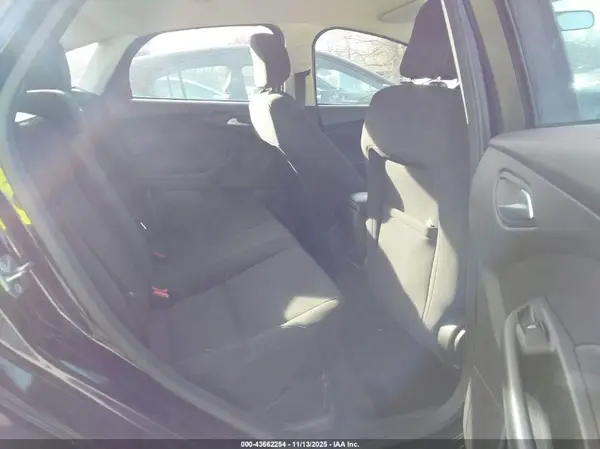 1FADP3FE0JL221105 2018 FORD FOCUS - Image 8