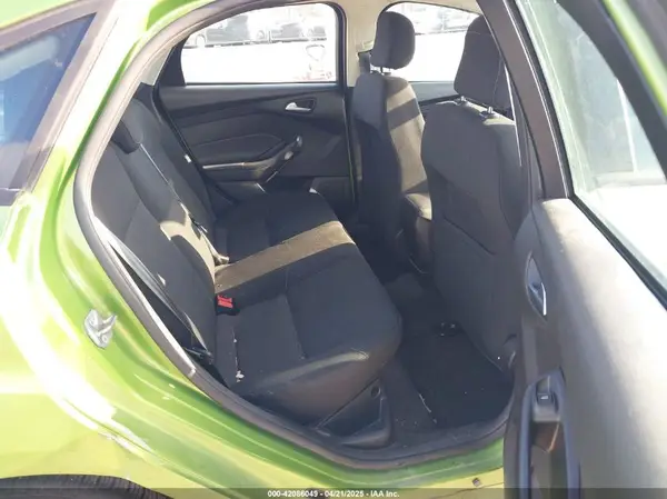 1FADP3FE0JL239278 2018 FORD FOCUS - Image 8