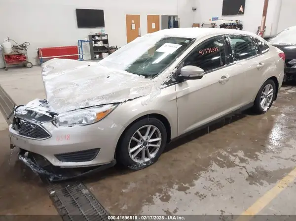 1FADP3FE0JL263435 2018 FORD FOCUS - Image 2