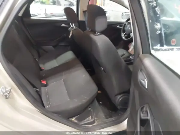 1FADP3FE0JL263435 2018 FORD FOCUS - Image 8