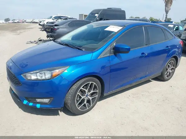 1FADP3FE0JL265704 2018 FORD FOCUS - Image 2