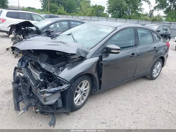 1FADP3FE0JL268070 2018 FORD FOCUS - Image 2