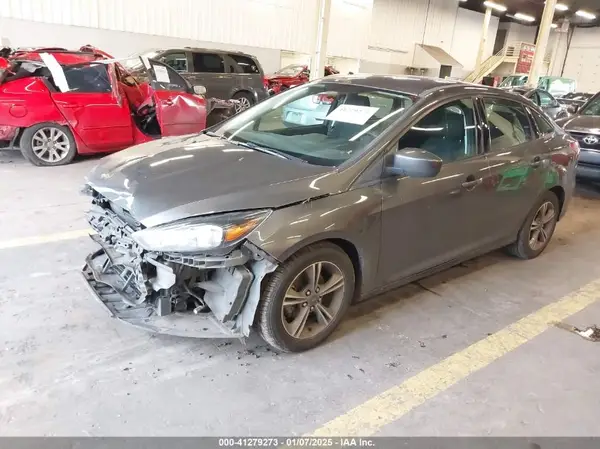 1FADP3FE0JL271437 2018 FORD FOCUS - Image 2