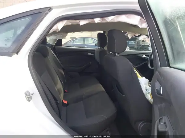 1FADP3FE0JL279067 2018 FORD FOCUS - Image 8
