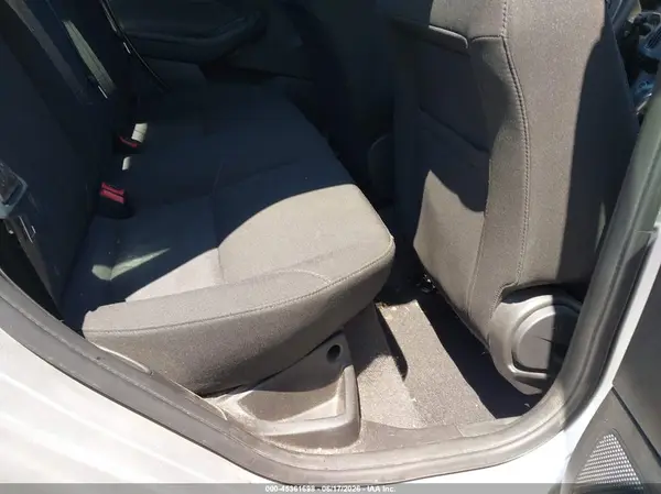1FADP3FE0JL283975 2018 FORD FOCUS - Image 8