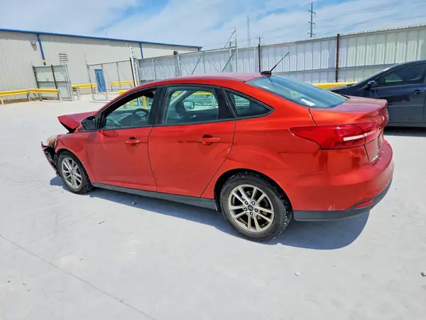 1FADP3FE0JL286830 2018 FORD FOCUS - Image 2