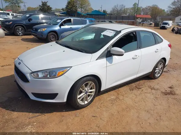 1FADP3FE0JL304694 2018 FORD FOCUS - Image 2