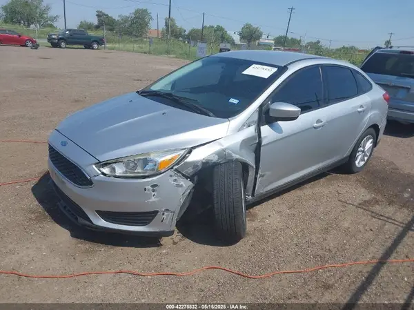 1FADP3FE0JL321530 2018 FORD FOCUS - Image 2
