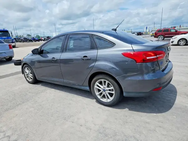 1FADP3FE0JL321821 2018 FORD FOCUS - Image 2