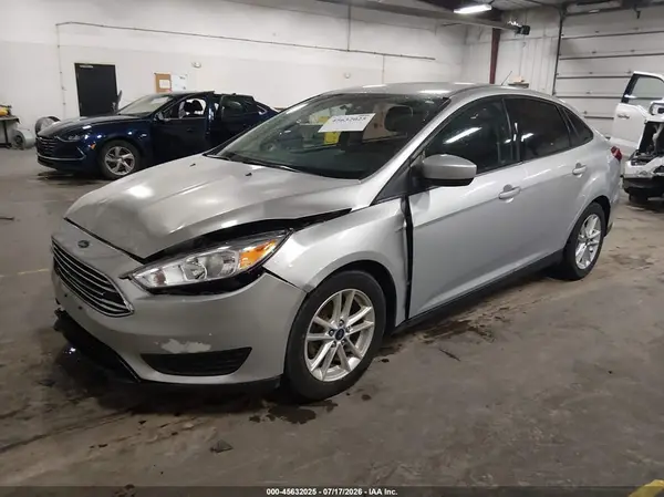 1FADP3FE0JL325559 2018 FORD FOCUS - Image 2