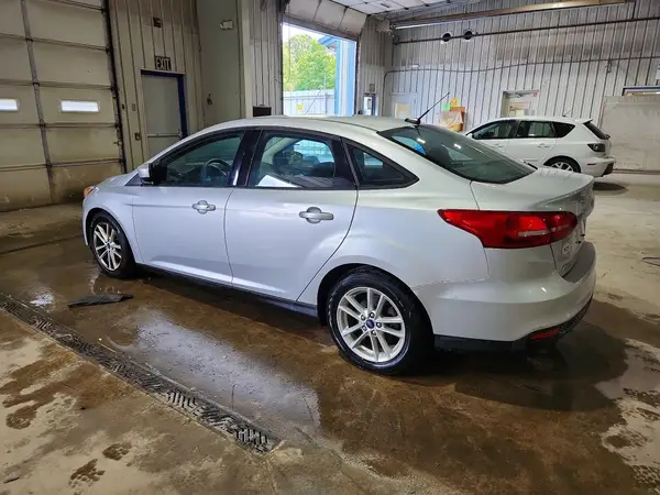 1FADP3FE0JL329949 2018 FORD FOCUS - Image 2