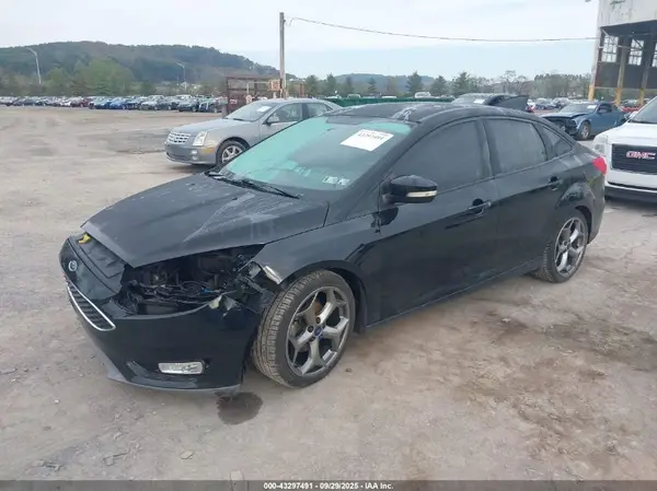 1FADP3FE1GL248774 2016 FORD FOCUS - Image 2