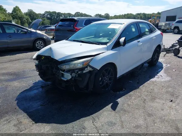 1FADP3FE1GL327863 2016 FORD FOCUS - Image 2