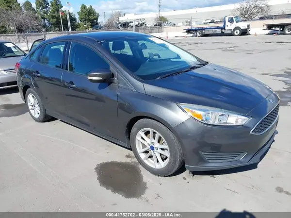 1FADP3FE1HL237582 2017 FORD FOCUS - Image 1