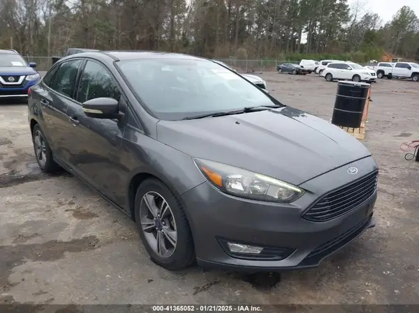 1FADP3FE1HL282103 2017 FORD FOCUS - Image 1
