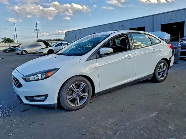 1FADP3FE1HL317478 2017 FORD FOCUS - Image 1