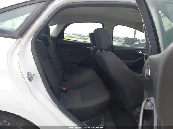1FADP3FE1JL201574 2018 FORD FOCUS - Image 8