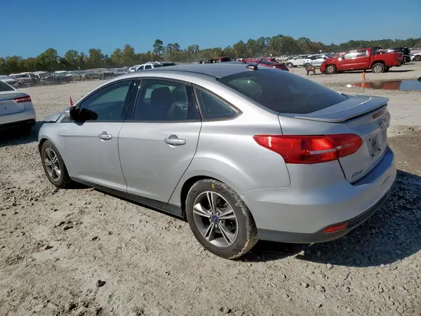 1FADP3FE1JL222988 2018 FORD FOCUS - Image 2