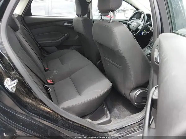 1FADP3FE1JL235756 2018 FORD FOCUS - Image 8