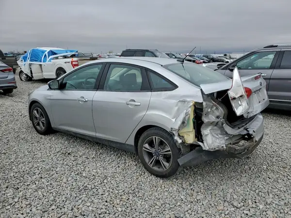 1FADP3FE1JL236163 2018 FORD FOCUS - Image 2