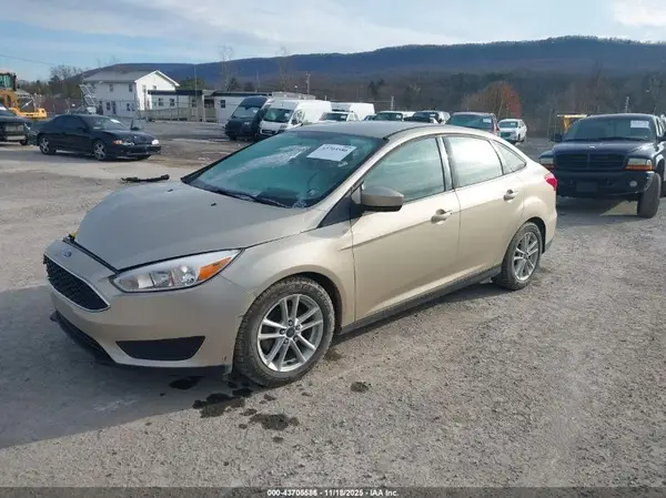 1FADP3FE1JL239502 2018 FORD FOCUS - Image 2